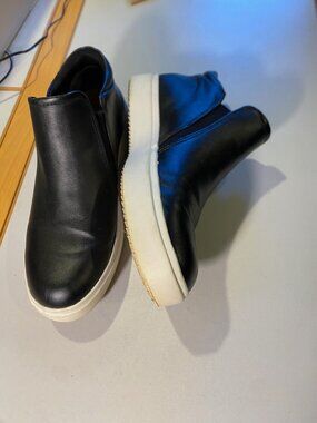 Dr Scholl's - Size 7.5M - Women's Wanderfull Black Slip-On Sneakers